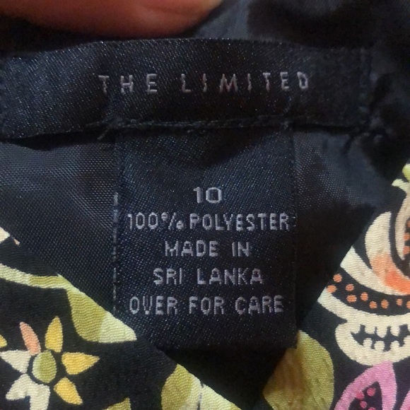 Beautiful Floral Dress - Picture 6 of 6